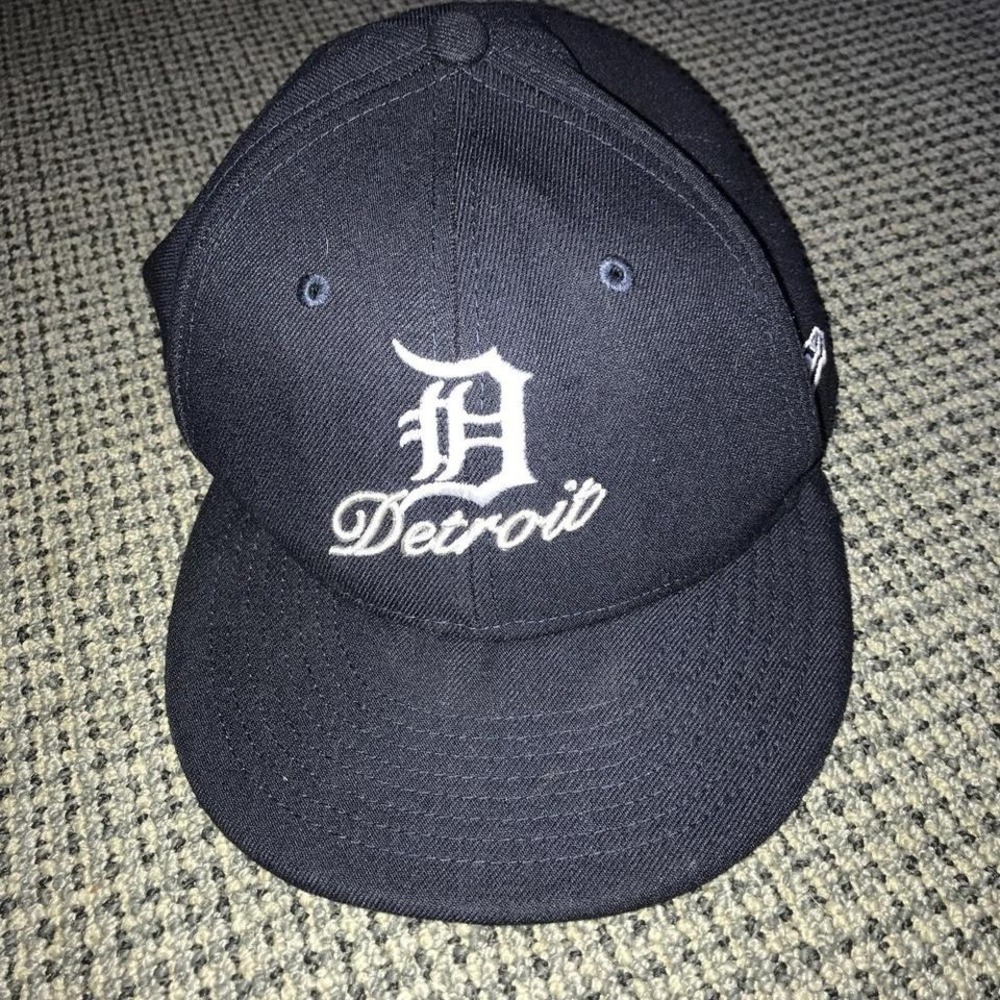New Era‎ cap featuring the Detroit Tigers logo